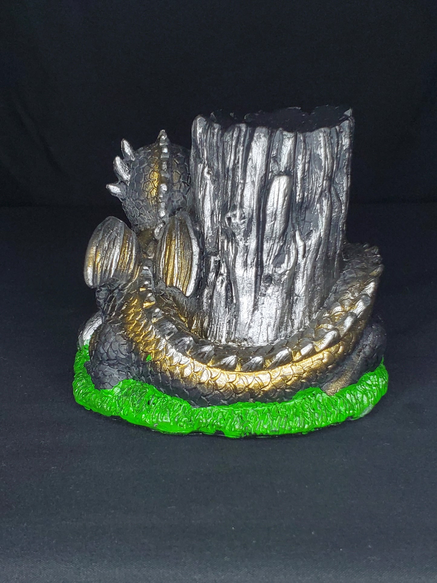 Gray Dragon Sphere Holder