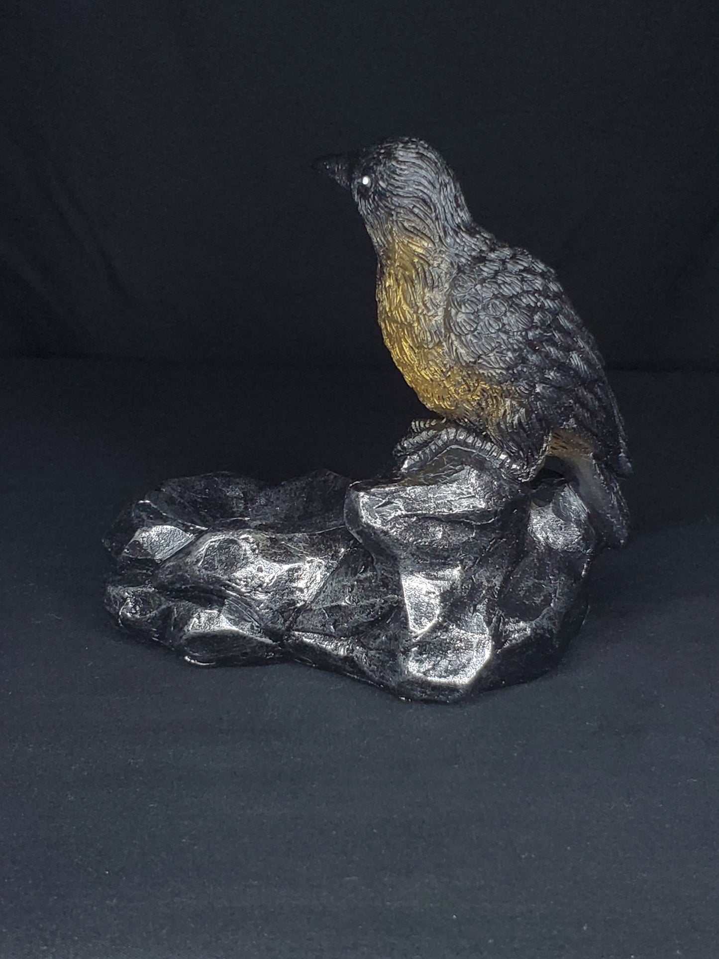 Black and Gold Bird Sphere Holder