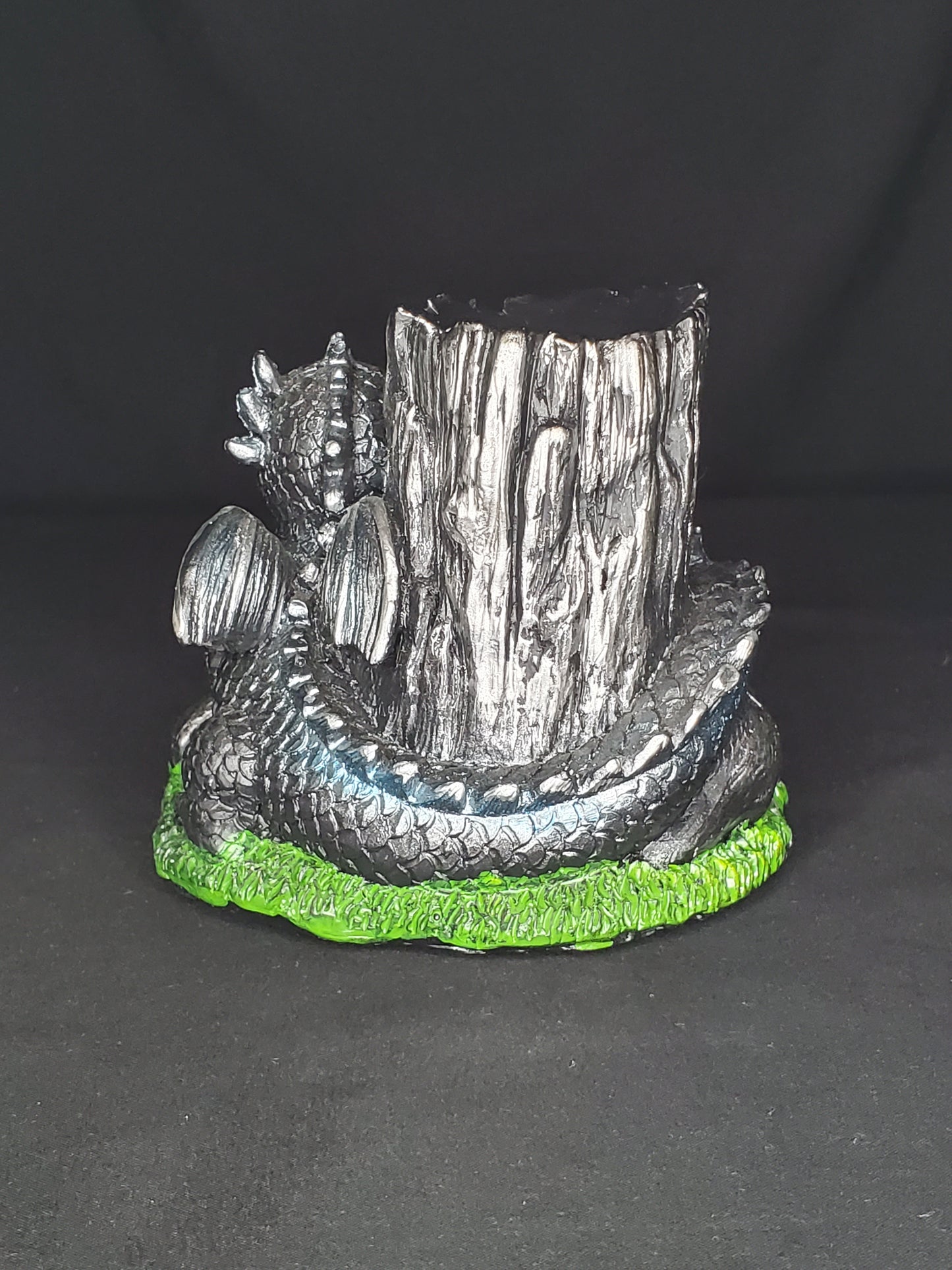 Gray Dragon Sphere Holder
