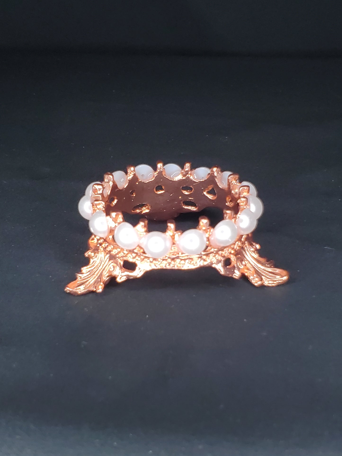 Pearl Rose Gold Sphere Holder
