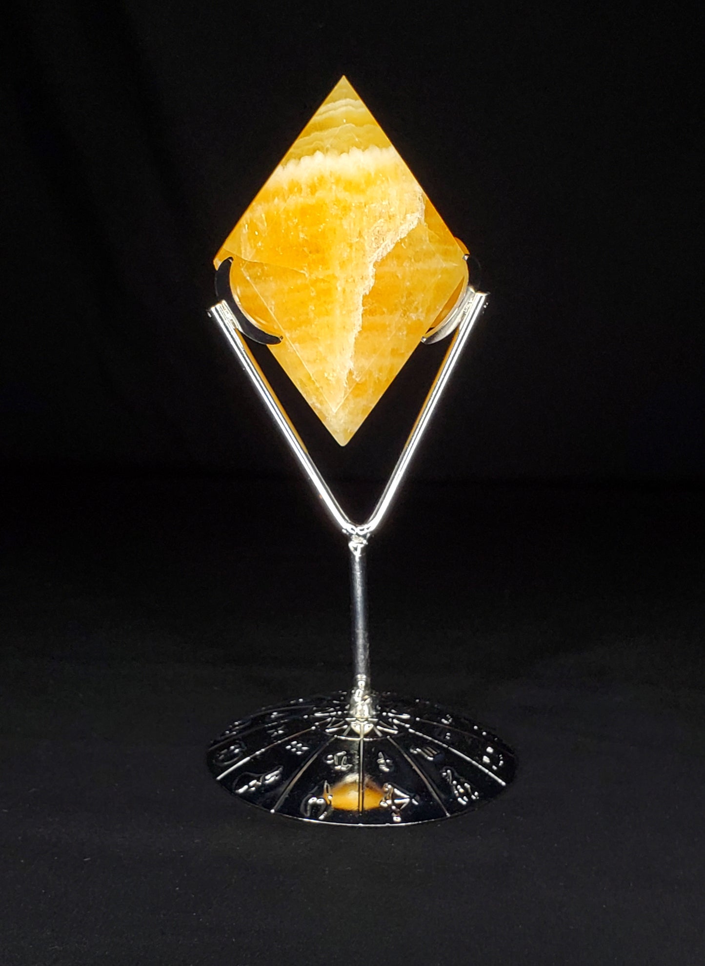 Yellow Calcite Diamond Carving