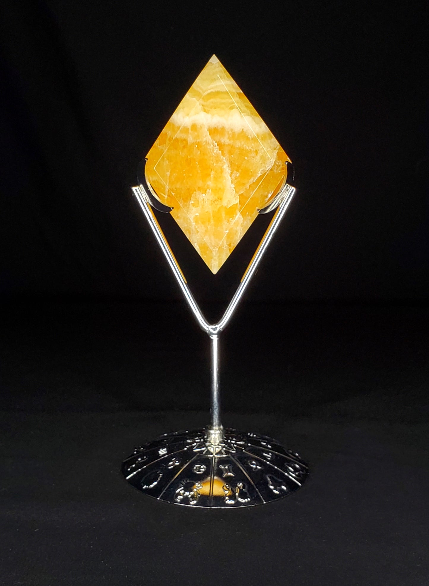 Yellow Calcite Diamond Carving