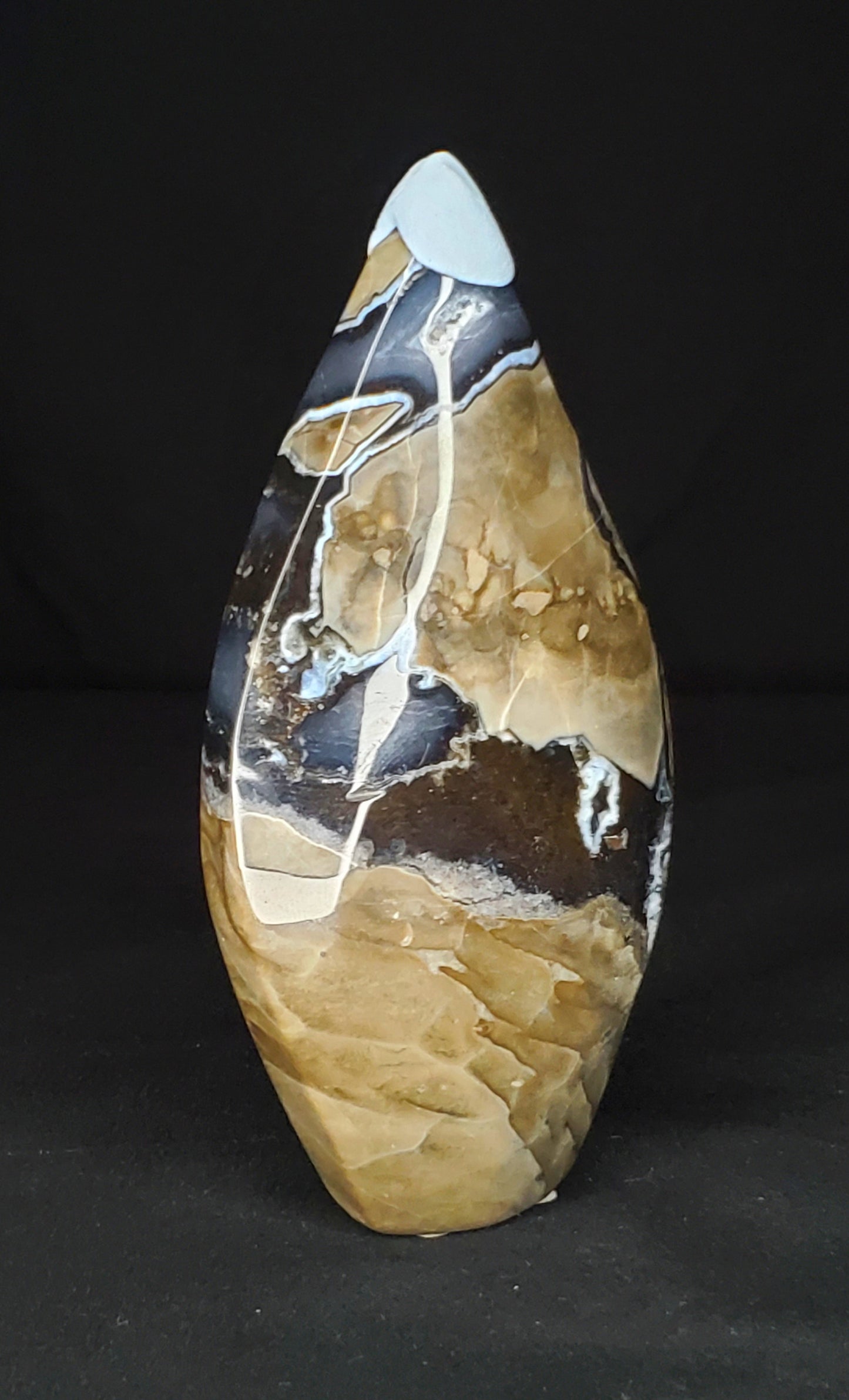 Volcano Agate Flame Carving