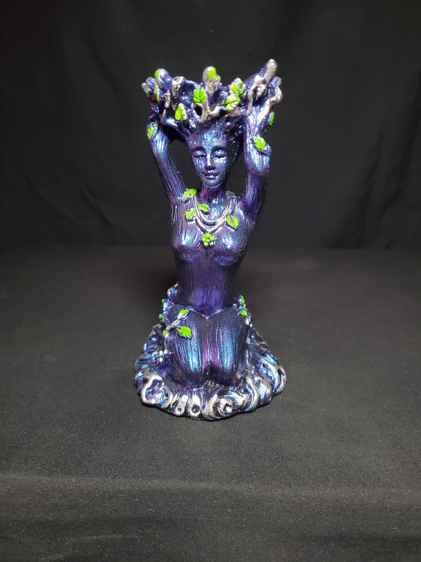 Purple Mother Earth Sphere Holder