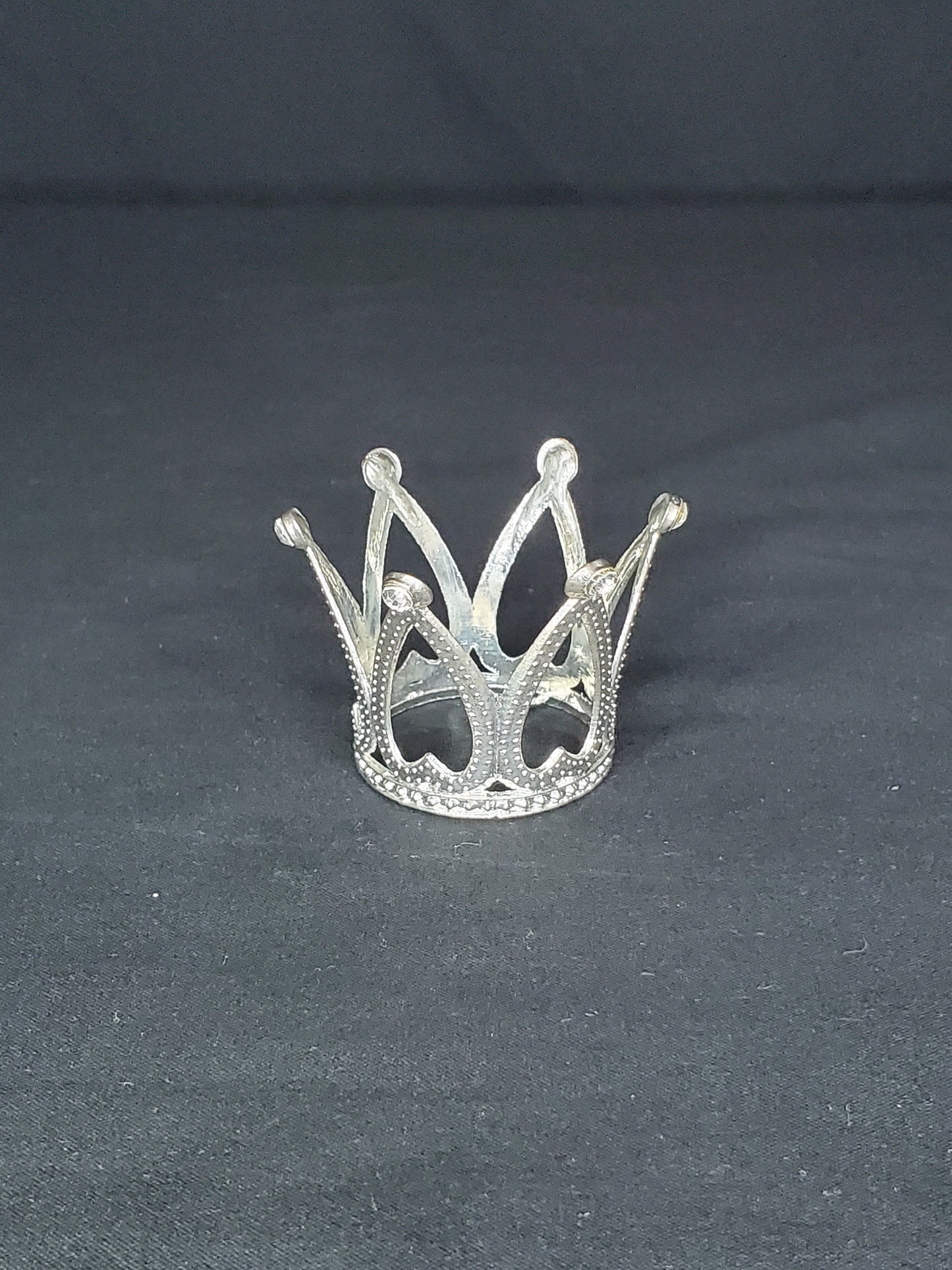 Crown Sphere Holder