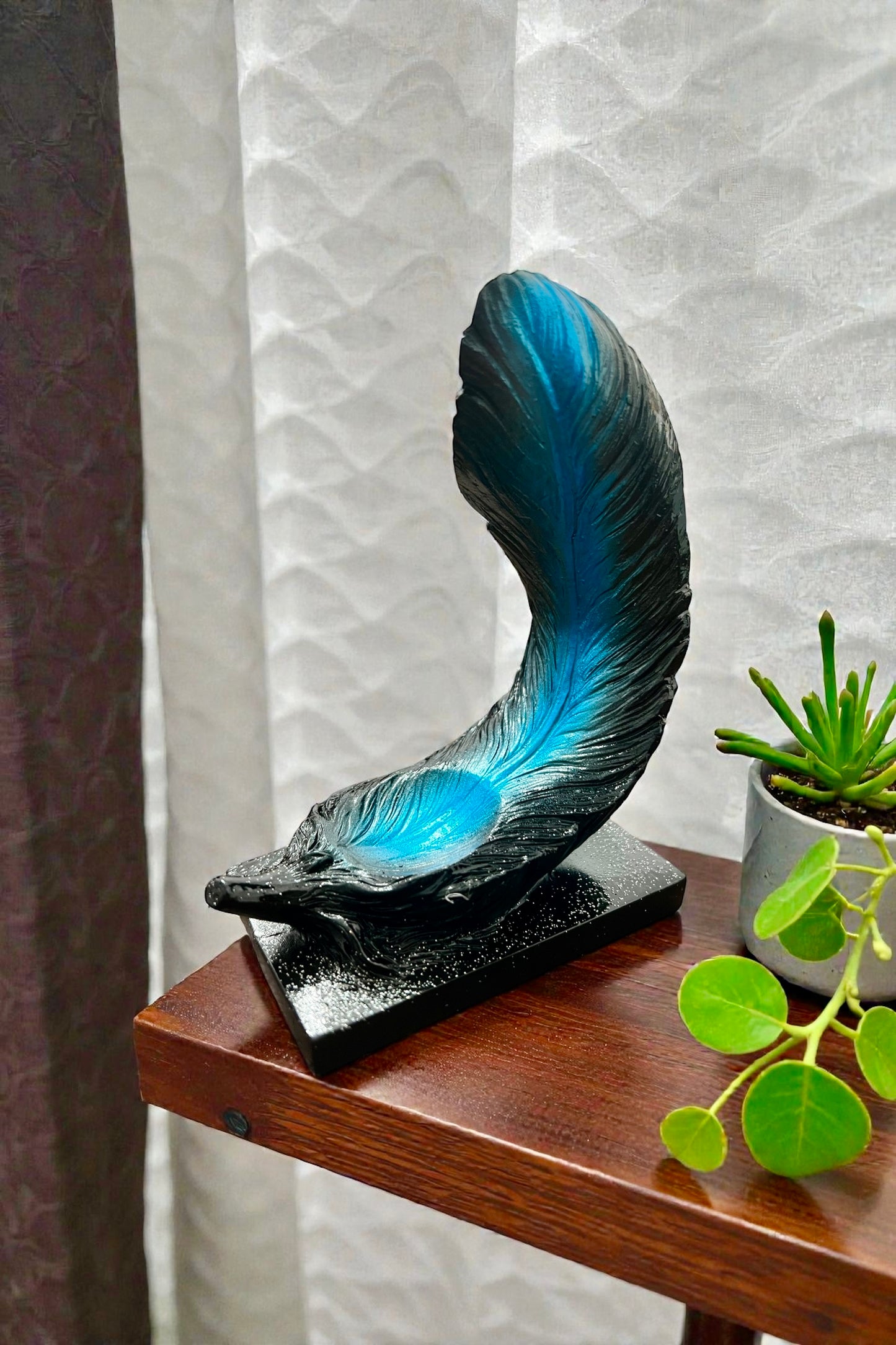 Feather Sphere Holder