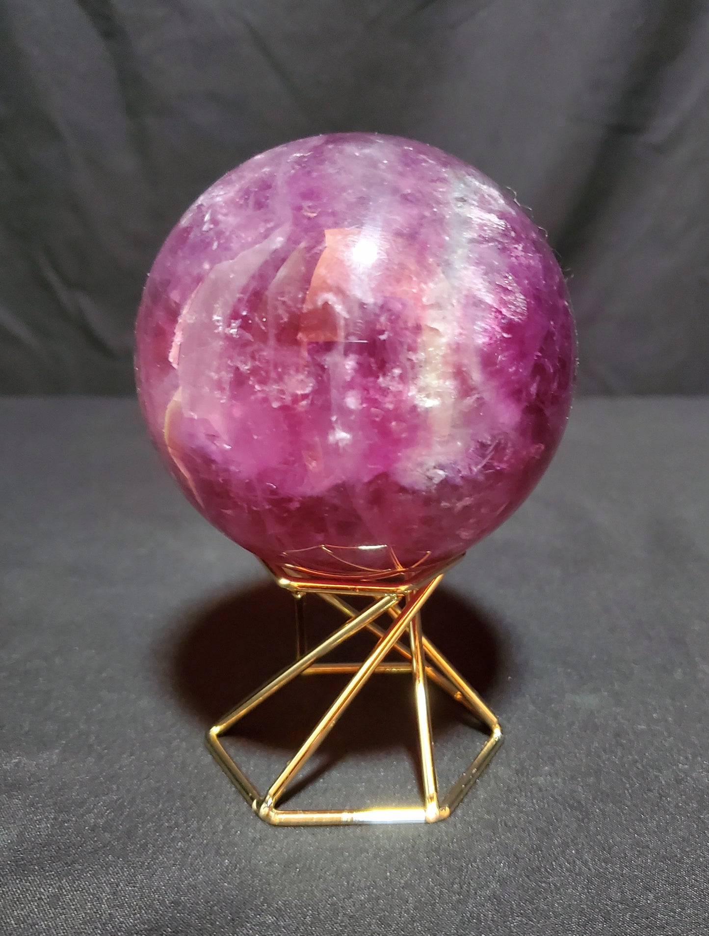 Metal Spiral Sphere Holder