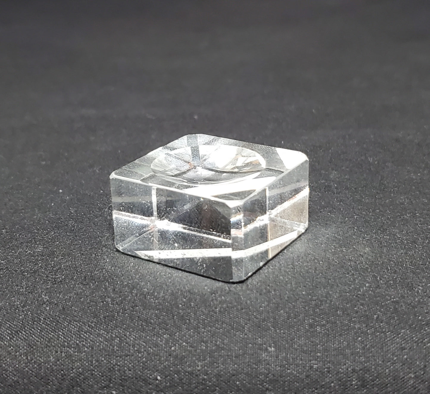 Plastic Cube Sphere Holder #