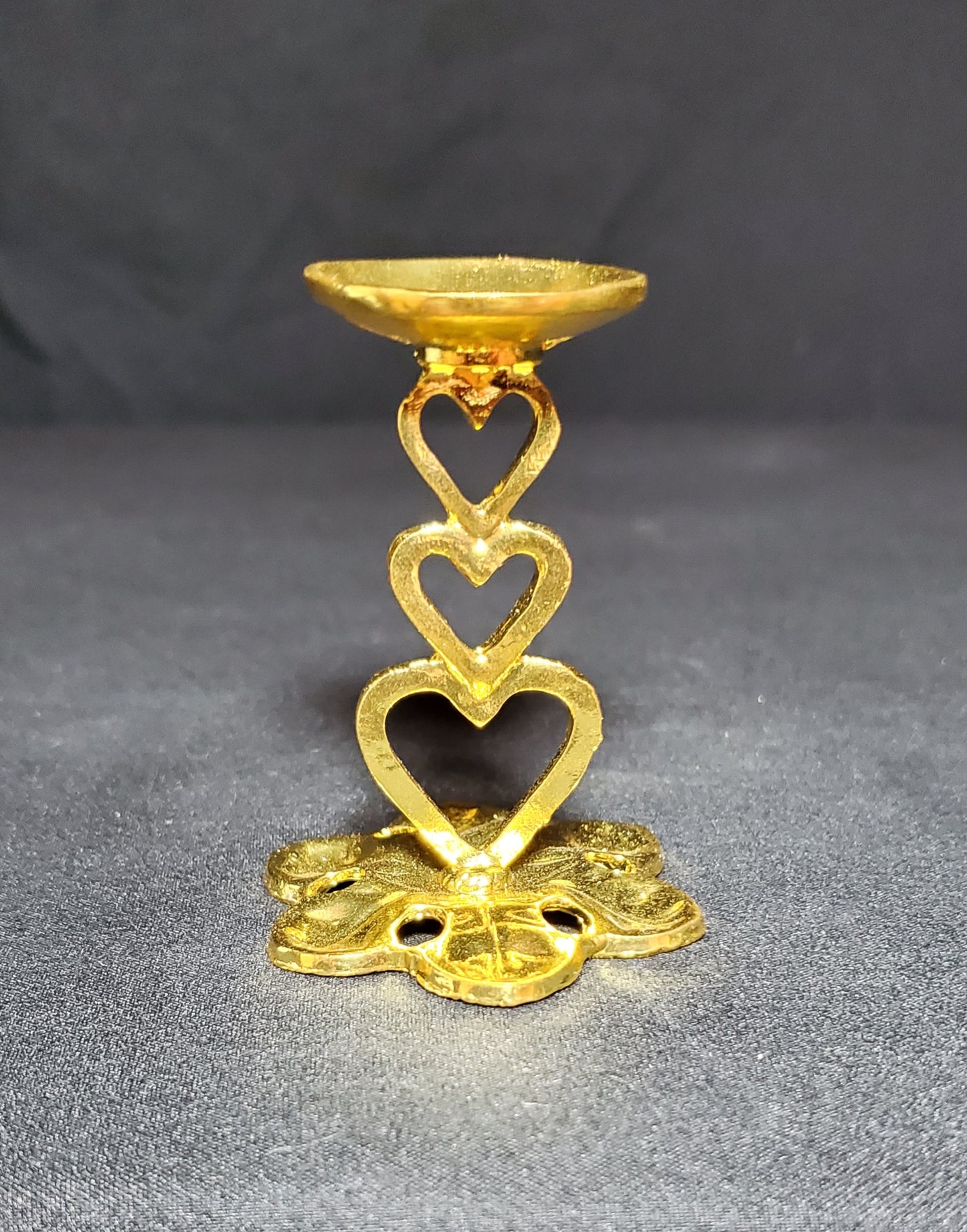 Gold Metal Heart Sphere Holder