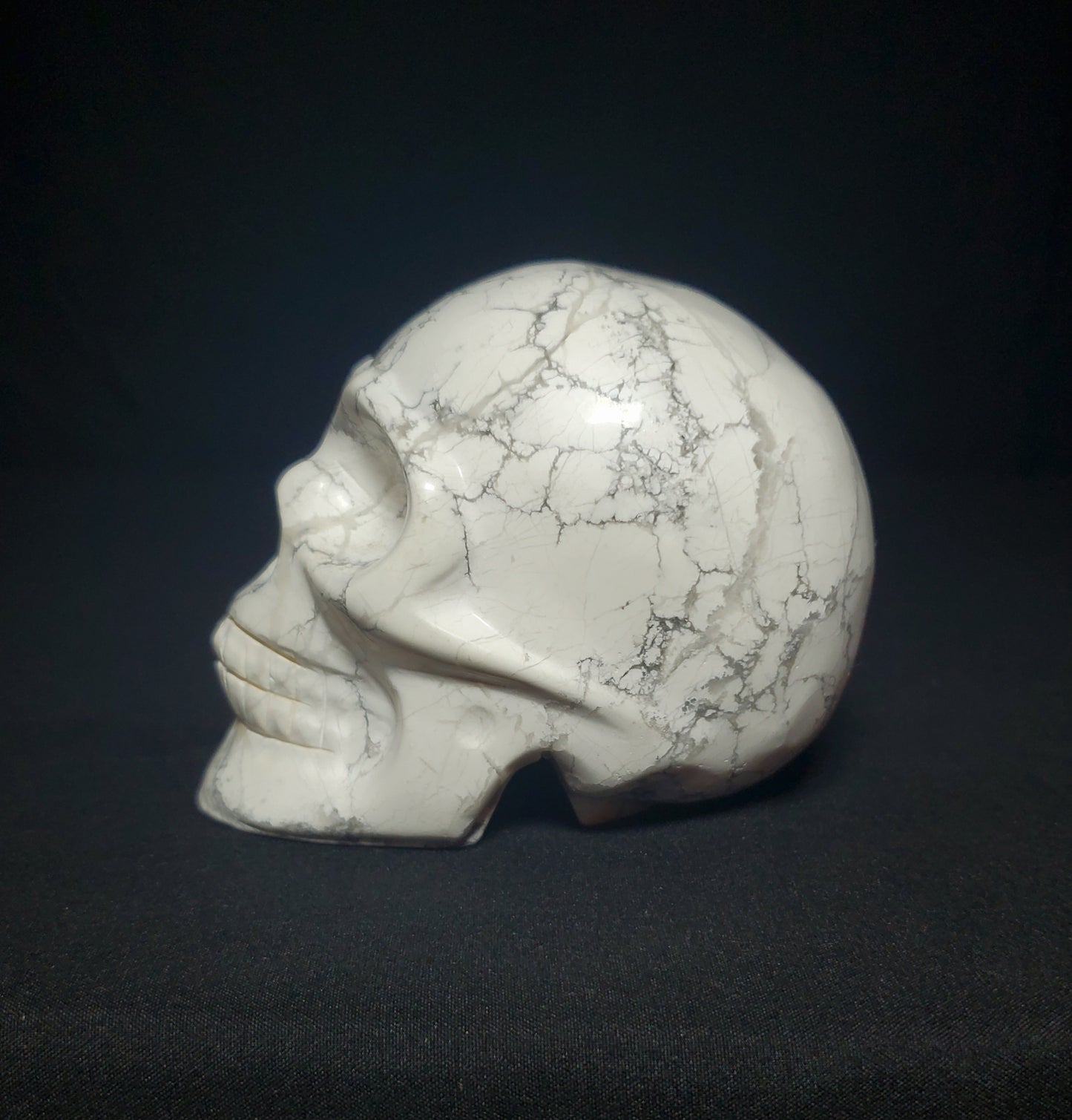 Howlite Skull Carving