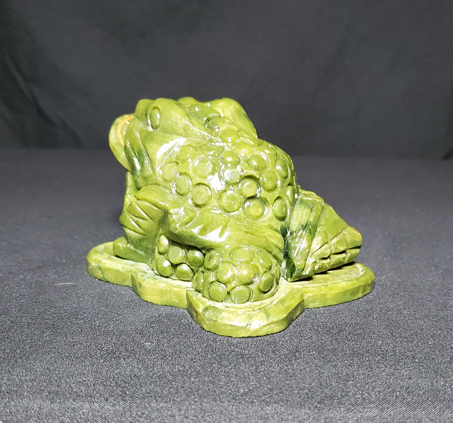 Green Jade Money Toad Carving